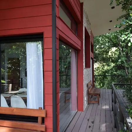 La Salamandra casa para 4 personas con costa de lago-3